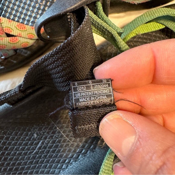 Chaco Watermelon Sandals - Size 8 - Picture 7 of 8